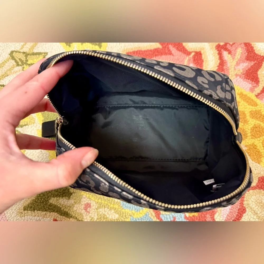 KATE SPADE Chelsea Medium Metallic Black Leopard Print Zip Pouch W/ Wristlet - Picture 12 of 16